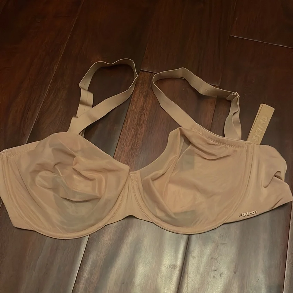 NWT no show molded unlined Demi bra skims 38DD clay - Picture 7 of 8